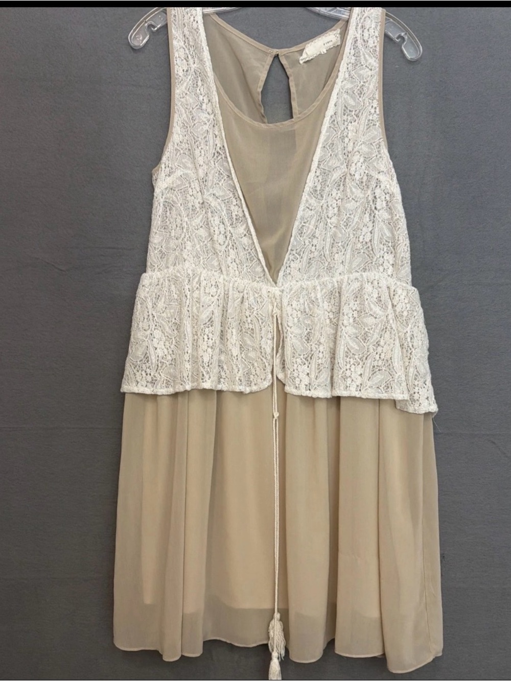 A’reve anthropologie CLAGENLOOK Lace Peplum Chiffon Dress in Cream Victorian.